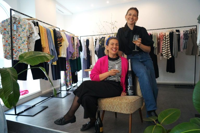 Maiken K. und Eva Heerdegen eröffnen ihr House of Sunshine mitten in Bregenz.⇒RITTER (7)