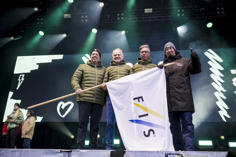 Manuel Bitschnau, Peter Marko, Chris­tian Speckle und Stefan Jochum übernahmen am Sonntag die FIS-Fahne.⇒Montafon Tourismus