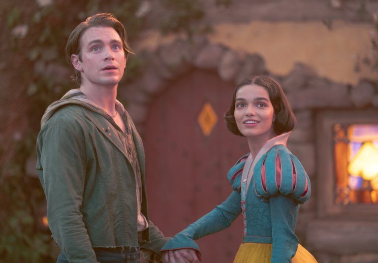 Modernes, neues Schneewittchen-Remake. ⇒disney content