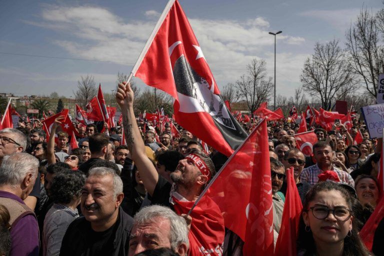 Proteste der Opposition in der Türkei.⇒Jones/afp