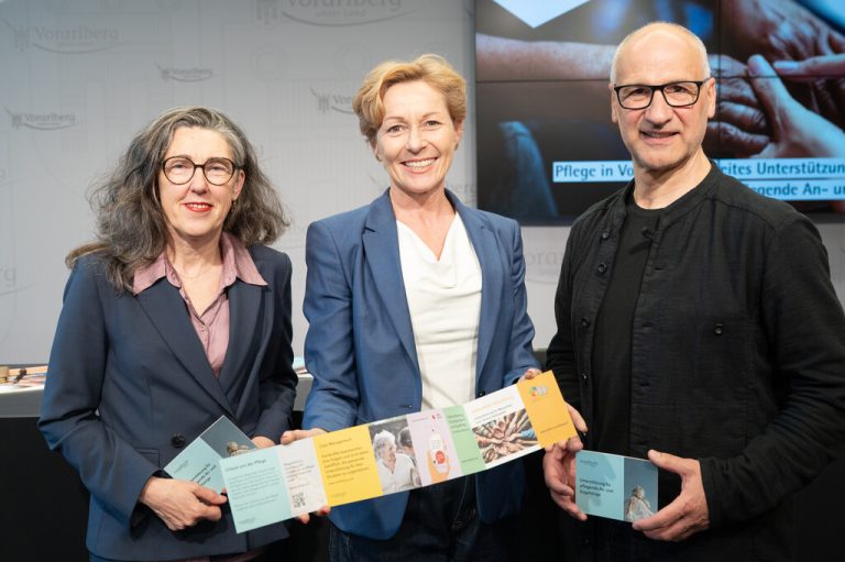 Abteilungsvorständin Alexandra Kargl, Landesrätin Martina Rüscher und Connexia-Geschäftsführer Martin Hebenstreit.⇒vlk/serra