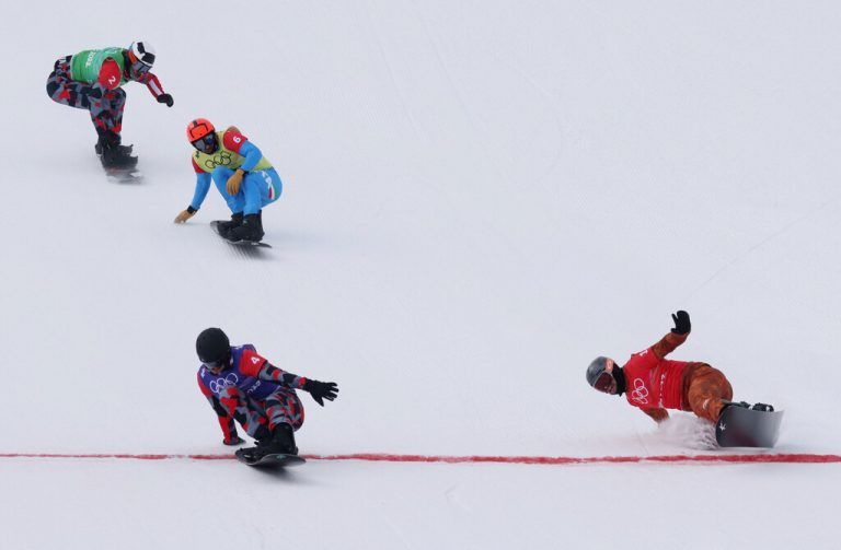 Bei den Olympischen Spielen 2022 im Secret Garden lag Lüftner im Finale lange auf Platz drei, während Hämmerle (in Blau) Olympiasieger wurde, blieb Lüftner nur Blech. ⇒Reuters, GEPA