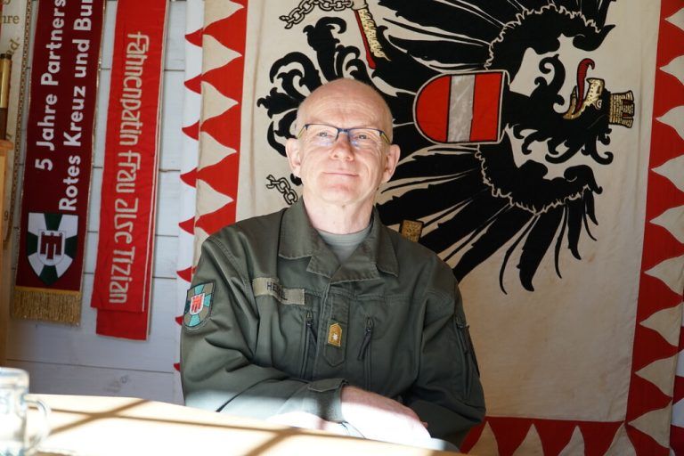 Brigadier Gunther Hessel ist seit 2020 Militärkommandant in Vorarlberg. Er warnt vor naiver Sicherheitspolitik und fordert mehr realistische Vorbereitung.