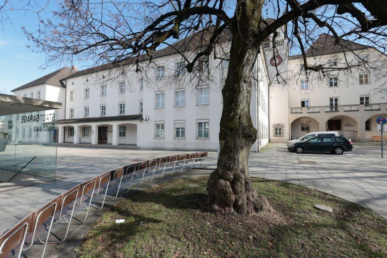 Das Dornbirner Rathaus füllt sich: Neo-Bürgermeister Markus Fäßler und der heute zur Wahl zum Vizebürgermeister stehende Alexander Juen.hartinger/mathis