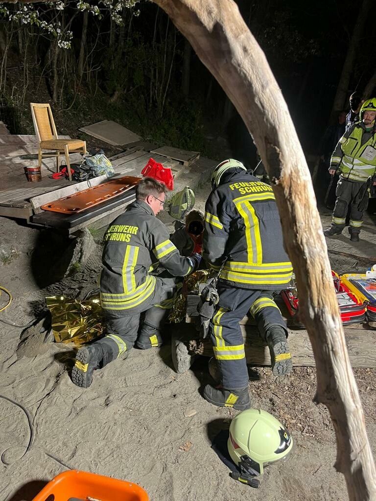 Einsatz am Illufer in Schruns.⇒Feuerwehr schruns