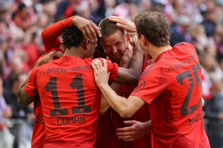 Eric Dier traf für die Bayern zum 3:0-Endstand. Sein Landsmann Kane sah Gelb. ⇒AFP