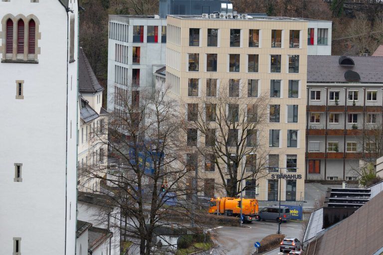 Im sechsten Stock des s’Bärahus in Feldkirch hat die FAV ihren Sitz.Klaus Hartinger