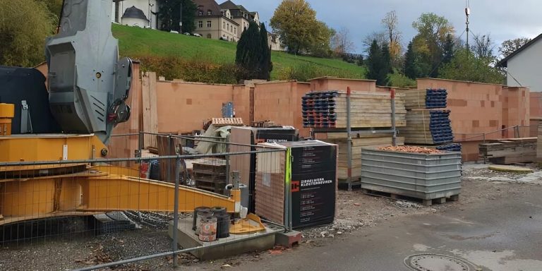 Ob und wie stark der private Wohnbau in Vorarlberg ab Juli 2025 anziehen wird, sehen ­Bankexperten kritisch. ⇒wpa