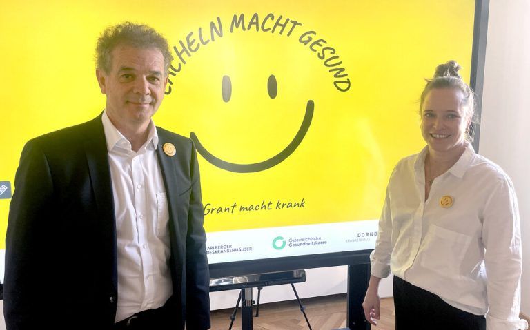 Ärztliche Versorgung unter Druck: Alexandra Rümmele-Waibel, Kurienobfrau der niedergelassenen Ärzte in Vorarlberg (unten links), Patientenanwalt Alexander Wolf und Julia Berchtold, Gesundheitsreferentin der Stadt Feldkirch, kennen die Proble­matik.⇒APA, Hartinger, ⇒ÖVP