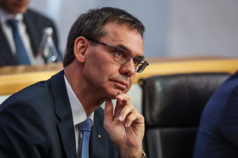 Am Rande des Pressefoyers äußerte sich der Landeshauptmann zu den Sozialkürzungen. ⇒philipp steurer