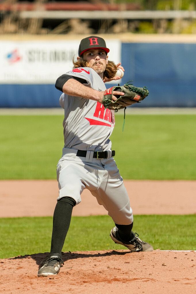Bulls-Pitcher Caleb Topper. ⇒Stiplovsek