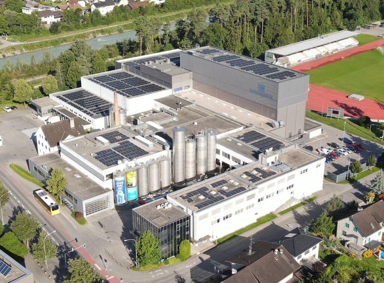 Die Genossenschaftsmitglieder der Vorarlberg Milch eGen stimmen mit großer Mehrheit für die Zusammenarbeit mit der NÖM AG.⇒Vorarlberg Milch eGEN
