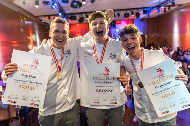 Die Medaillengewinner in der Kategorie „Cook“: René Pienz, Raphael Klammer und Florian Geiger (v.l.).⇒Thomas Pircher/bild[ART]isten