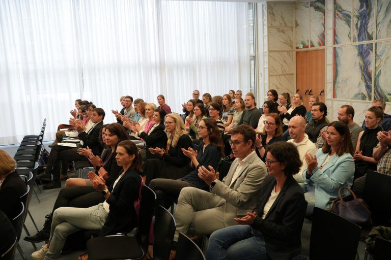 Die Veranstaltung im Montfortsaal war gut besucht.⇒vlk/7pro.tv