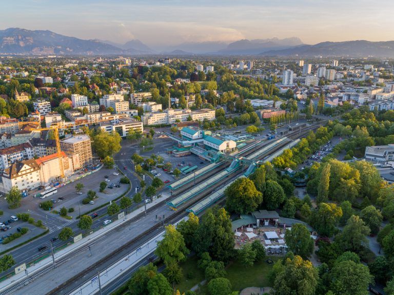 Die Vorarlberger Grünen befürchten, dass der neue Bahnhof in Bregenz viel später oder gar nicht kommen könnte. ⇒Stiplovsek