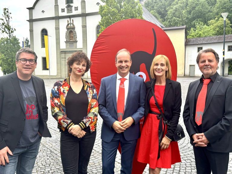 Dieter Heidegger, Susi Claus, Dieter und Gertrud Egger und Günter Bucher bei der Eröffnung.⇒LUTZ (7)
