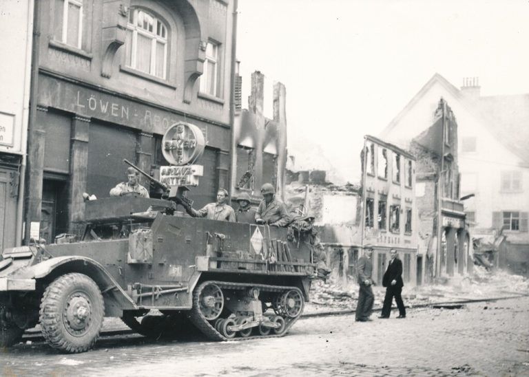 Französische Soldaten in der Bregenzer Rathausstraße.