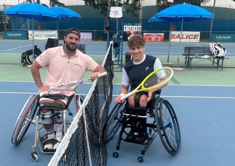 Maxi Taucher (r.) mit seinem Finalgegner Guilhem Laget (l.).⇒Privat