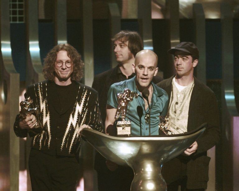 R.E.M. bei der Verleihung des Video Vanguard Awards 1995. ⇒ap