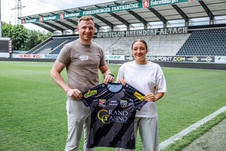 Sportdirektor Tobias Thies (l.) und Nayana Ebersold.⇒Verein