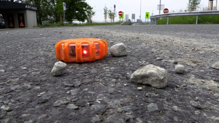 Zahlreiche Fahrzeuge wurden durch das verlorene Ladegut beschädigt. Durch die Sperre der Autobahn entstand ein Verkehrschaos in und um Dornbirn.⇒vol.at, Hartinger