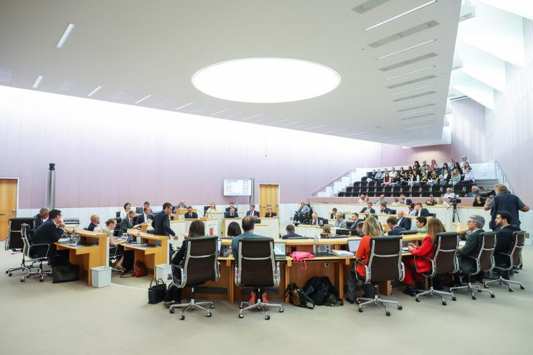Am 3. Juni wird der Antrag nochmals in der Landtagssitzung debattiert.⇒steurer (3)