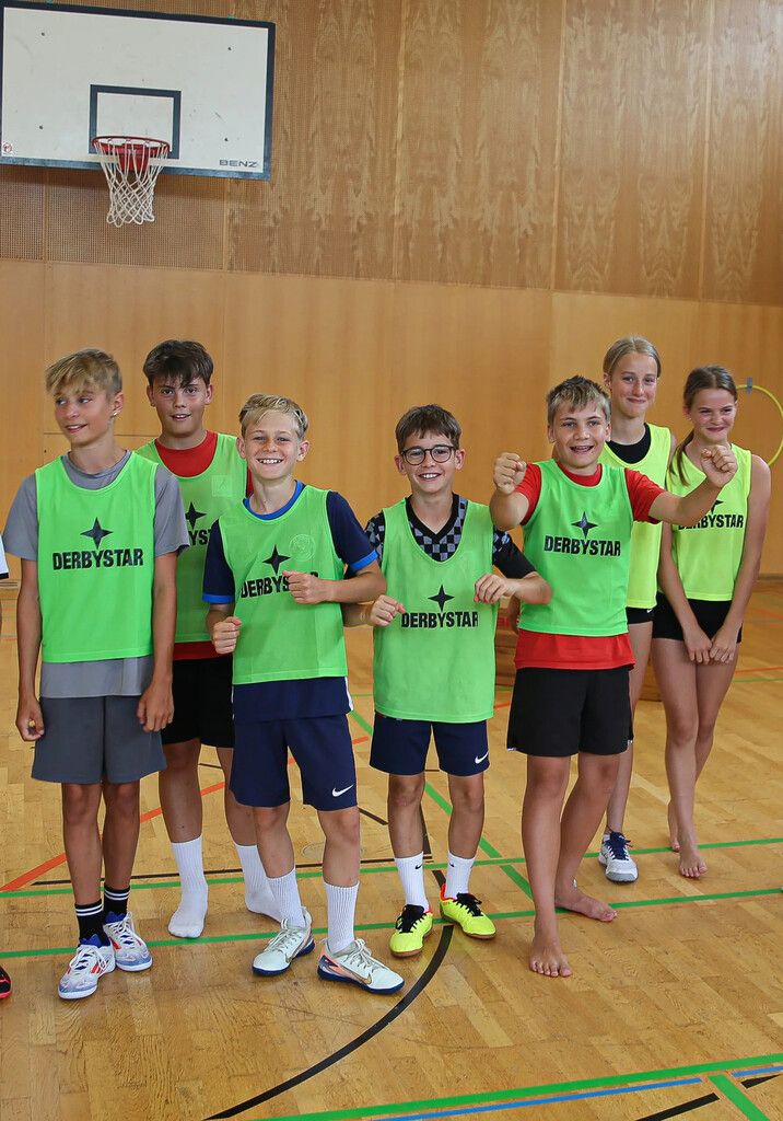 Die jungen Besucher im Olympiazentrum zeigten sich begeistert.⇒Olympiazentrum (7)