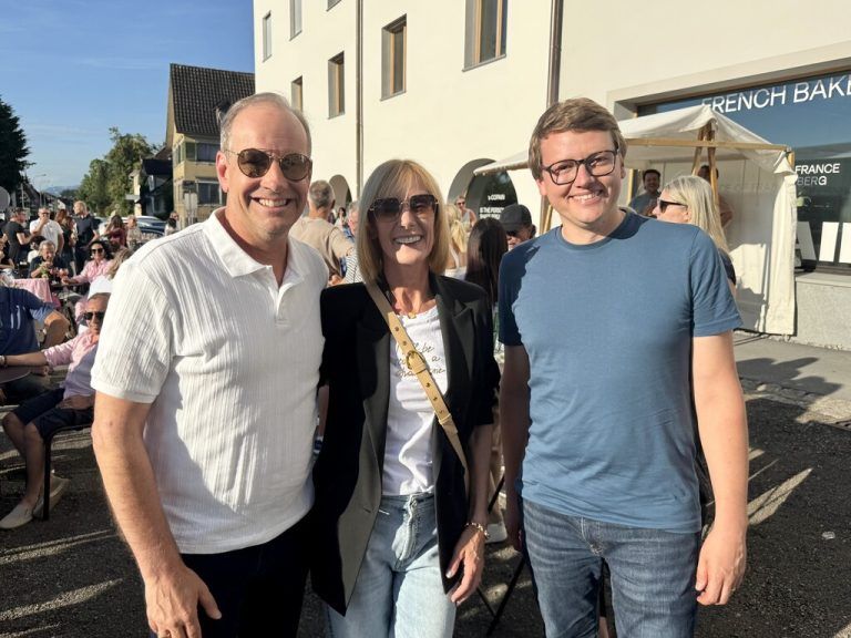 Dieter und Gertrud Egger mit Clemens Osl auf dem Event.⇒Lutz (7)