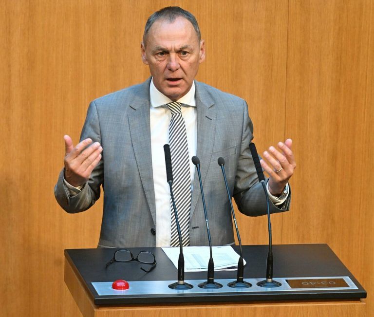 FPÖ-Nationalratsabgeordneter Peter Wurm warf den anderen vier Parteien vor, nichts aus der Pandemie gelernt zu haben.⇒apa