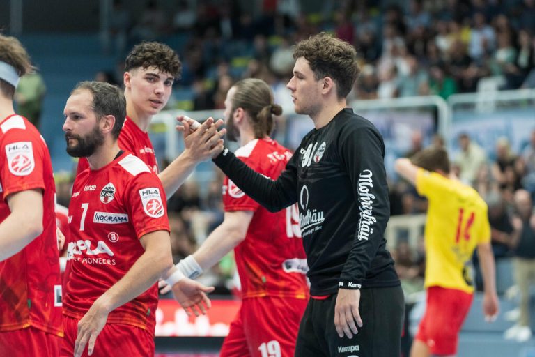 Goalie Constantin Möstl spielte in der Saison 2024/25 für den Alpla HC Hard und wurde mit den Roten Teufeln Vizemeister. Dietmar Stiplovsek