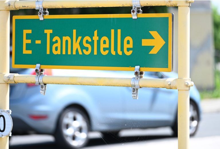 In vielen Urlaubsländern wie Italien, Kroatien oder Slowenien ist die Ladeinfrastruktur mittlerweile gut ausgebaut.⇒APA