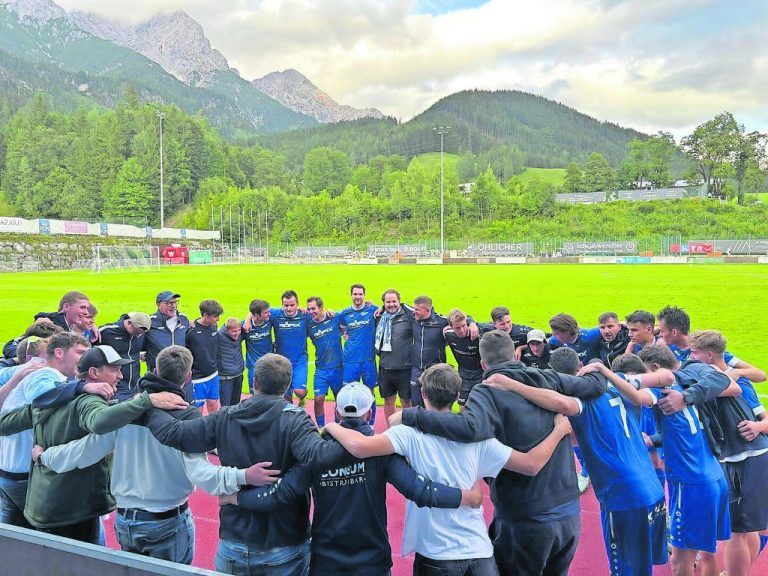 So feierten die Röthner ihren Aufstieg in die zweite ÖFB-Cup-Runde.⇒ Verein (3)