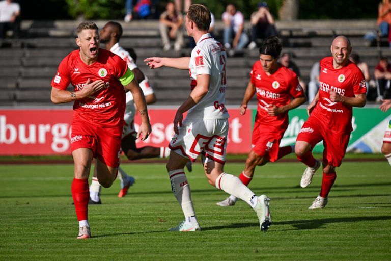 Dornbirns Dauerbrenner Tamas Herbaly ist derzeit mit zehn Treffern an zweiter Stelle der Torschützenliste in der Regionalliga West. Er soll auch gegen das Überraschungsteam aus Seekirchen für die nötigen Tore sorgen.⇒GEPA/Lerch