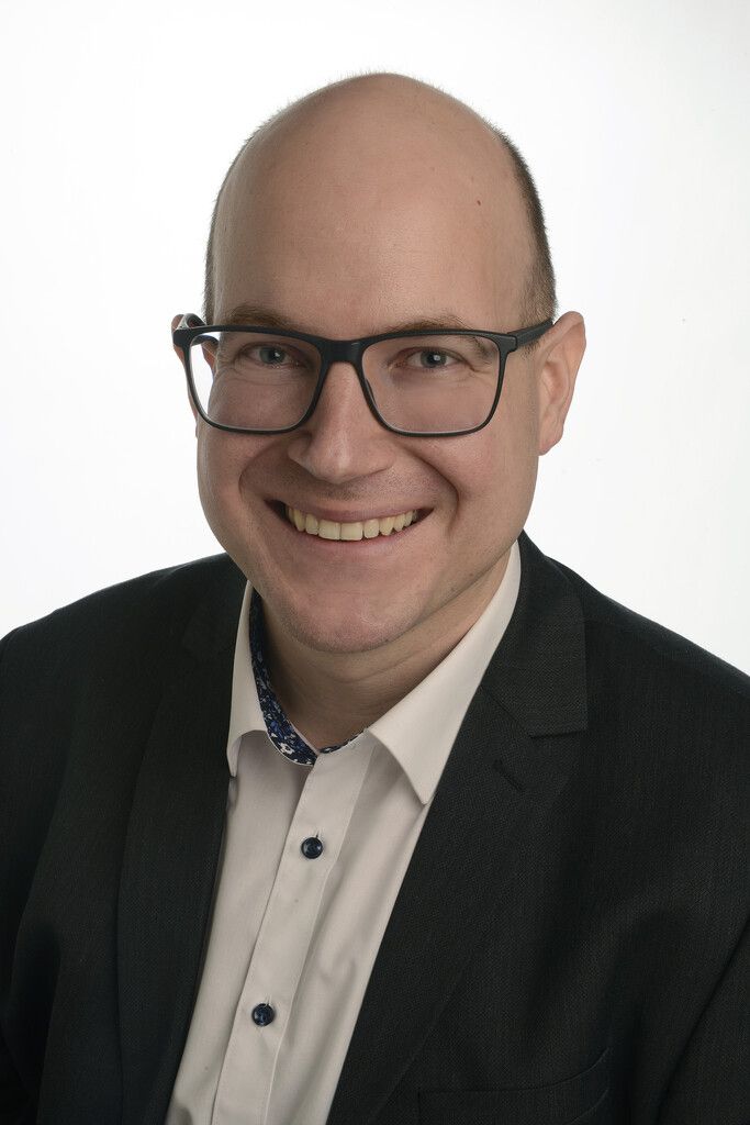 Von oben: Stadtkämmerer Bernhard Grabher und Fedor Celigoj, Leiter der Gruppe Allgemeine Dienste, übernehmen vorübergehend das Ruder im Montforthaus. Stadtamtsdirektor Christian Müller sitzt neu im Aufsichtsrat.⇒⇒Stadt Feldkirch, ⇒Kurt Hoerbist