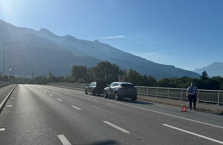 An beiden Fahrzeugen entstand Sachschaden. ⇒landespolizei liechtenstein