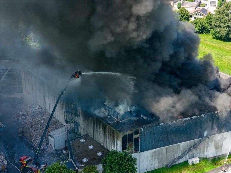 Der Brand löste einen Großalarm aus. ⇒Stiplovsek