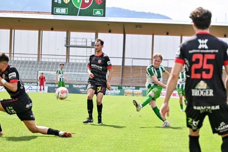 Die beiden Aufsteiger lieferten sich ein munteres Spielchen in der Sun-Minimeal-Arena. ⇒Alexandra Serra