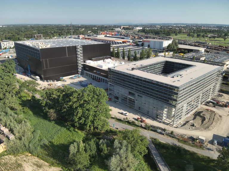 Für Gebrüder Weiss errichtet das Vorarlberger Bauunternehmen in Wolfurt ein modernes Logistik- und IT-Center.