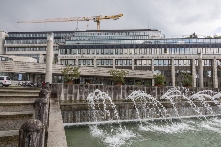 Bezirkshauptmann Herbert Burtscher (l.) und Landesamtsdirektor Philipp Abbrederis waren zwei der fünf Teilnehmer des Medientrainings in Wien.⇒hartinger, serra, shourot