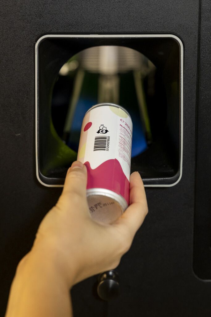 Die Rückgabe beim Pfandautomaten scheint gut zu funktionieren.⇒Recycling Pfand Österreich