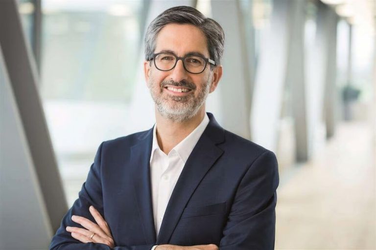 Hilti-CEO Jahangir Doongaji.⇒Hilti