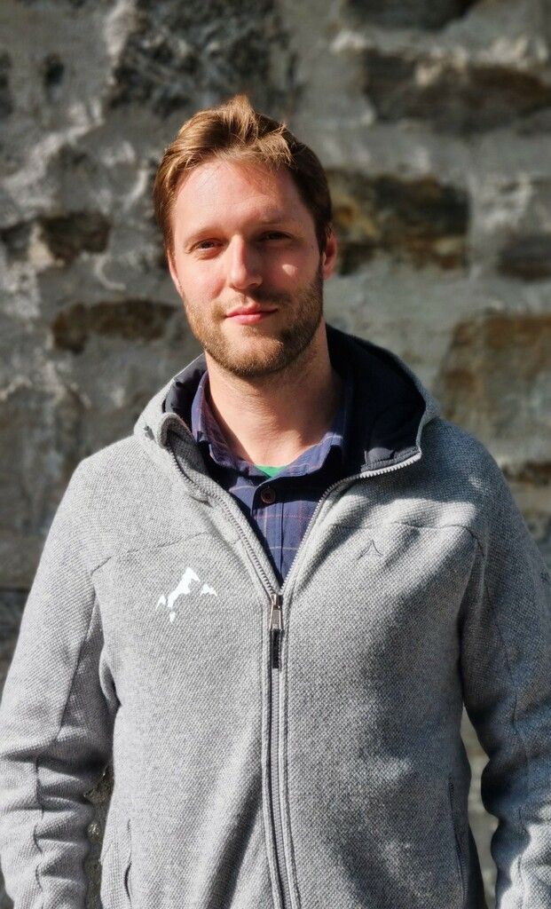 Projektleiter Kilian Zinnecker gewährt Einblick in das neue Wasserreservoir, das die Beschneiung gewährleisten soll.⇒Silvretta Montafon, Hug