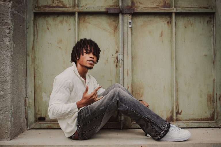 Rapper Kvln will mit seiner Kunst bewegen und die neue Generation von Musikern im Land sichtbar machen.⇒Zielbauer
