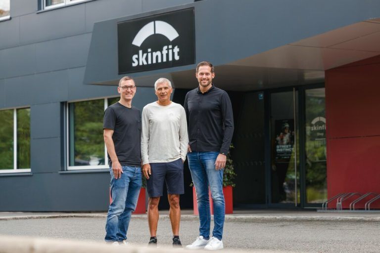 V.l.: Geschäftsführer Daniel Frei, Gründer Werner Battisti und Geschäftsführer Martin Tschofen. ⇒Skinfit