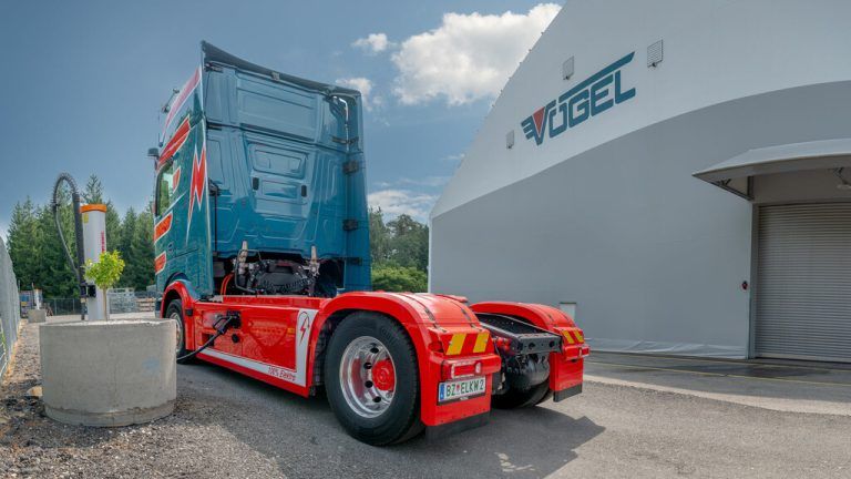 Vögel Transporte erweitert den Fuhrpark um drei E-Lkw. ⇒VÖGEL