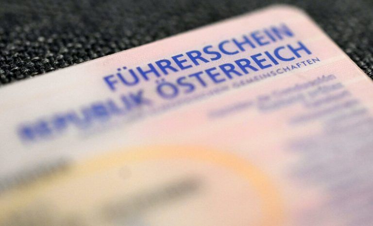 Die hohe Durchfallquote bei Führerscheinprüfungen weise „allenfalls auf einen strengen Prüfungsmaßstab“ hin, so die Staatsanwaltschaft.⇒APA/FOHRINGER