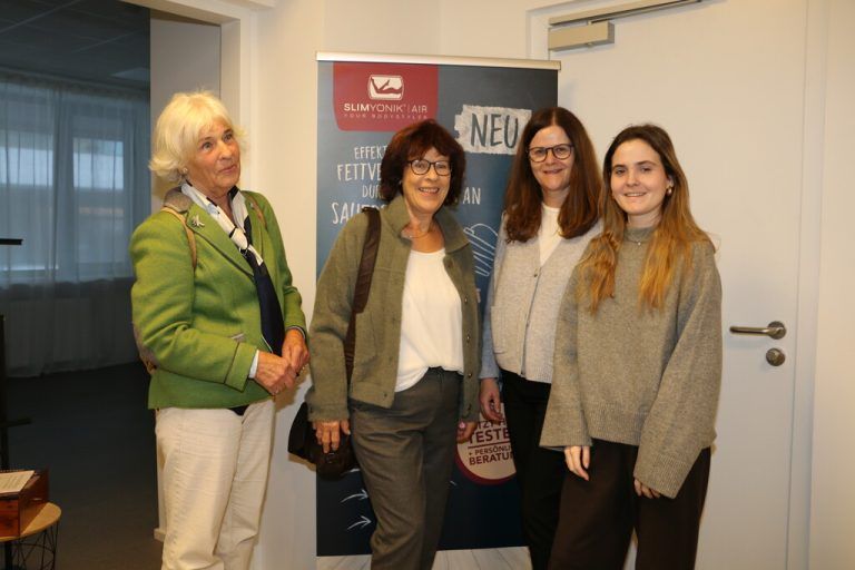 Frau Hadler, Renate Stecher, Carmen und Melissa Heinzle.⇒lutz (6)