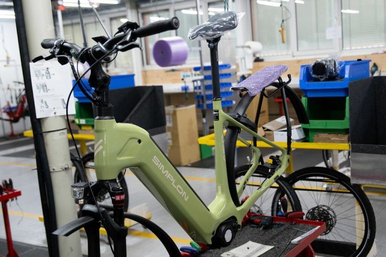 Im Stammwerk Hard kommt es zur Umstrukturierung.⇒simplon