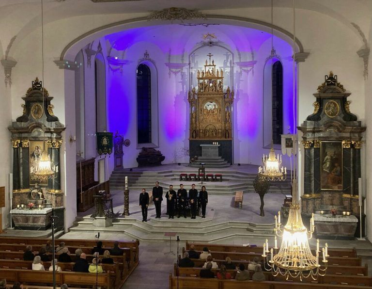 In der Pfarrkirche St. Karl kam es zum Dialog von Renaissancegesang und Jazz-Saxofon. ⇒⇒Hohenemser Chor- und Orgeltage