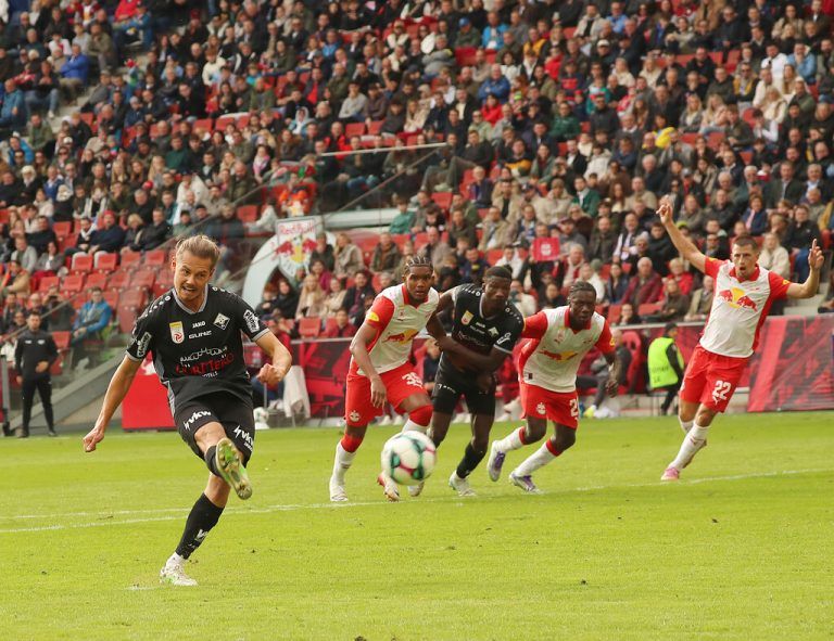 In Salzburg reichten zwei Tore zu einem Punkt, jetzt soll mit Rückkehrer Tino Casali wieder ein Sieg her. ⇒APA